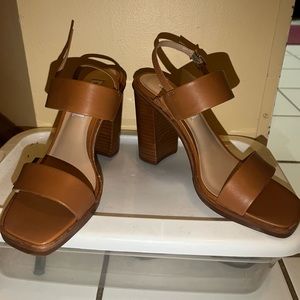 Steve Madden Tan Thick Strap Heel [Size US 5.5]